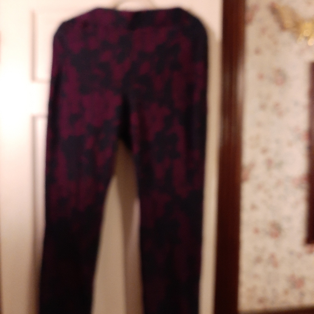 Chicos pants/leggings. Purple ground. Navy floral.
